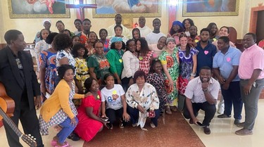 ana-isabel-lourdes-comunidad-de-malabo-voluntariado-normal