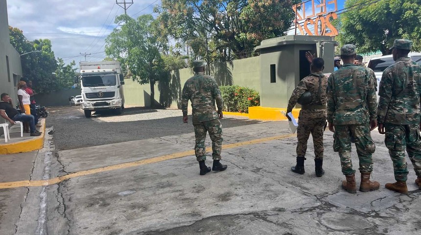 camiona-en-el-el-seibo-con-menores-2026-noticia_imagen