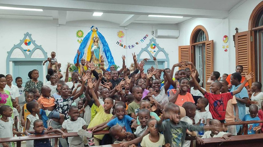 Celebración orfanato Malabo
