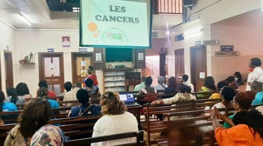charla-hospital-san-martin-de-porres-sagrario-yaunde-normal