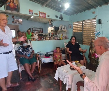 Cuba, Fr. Julián de Cos eucaristía