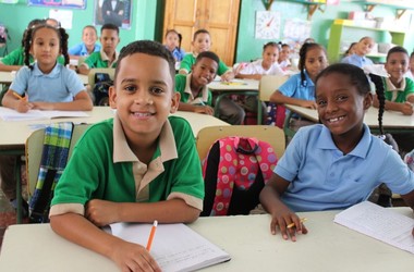 Dia Escolar Paz niños escuela