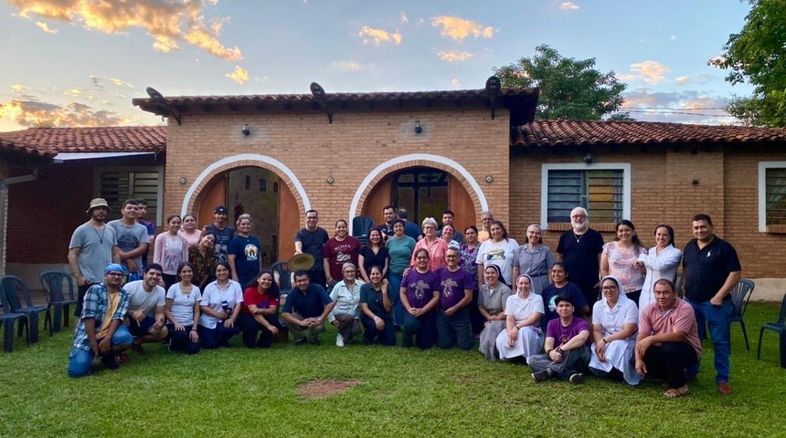 familia-dominicana-en-paraguay-2025-4-noticia_imagen