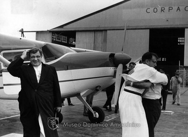 mons-javier-ariz-se-va-en-avioneta-normal