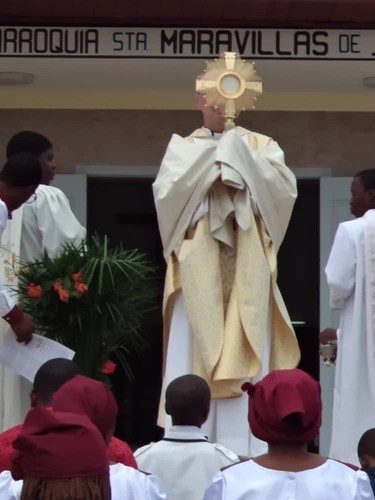 parroquia-santa-maravillas-de-jesus-malabo-normal