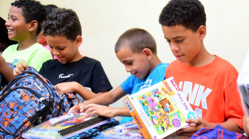 proyecto-educativo-becas-material-escolar-noticia_imagen