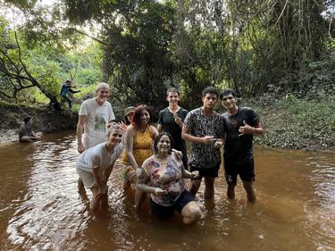 Río campamento