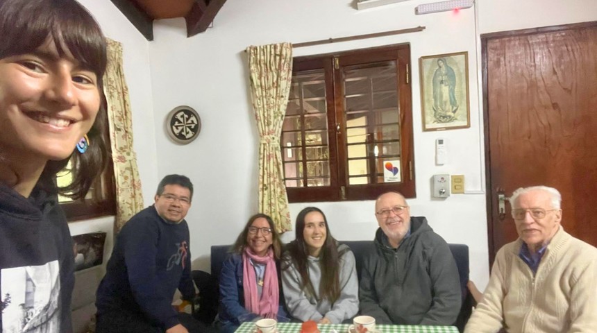voluntariado-paraguay-carmen-leyre-y-blanca-con-leoncio-paco-y-fernando-1-noticia_imagen